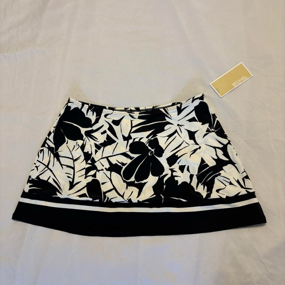 NWT Michael Kors Black and White Floral Swim Skirt